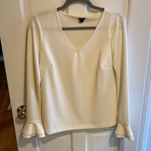 Ann Taylor size Small, women’s white blouse. EUC, just cut off dry cleaning tag